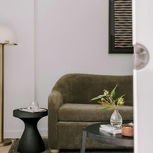 One-Bedroom Apartment Queen Sofa Bed